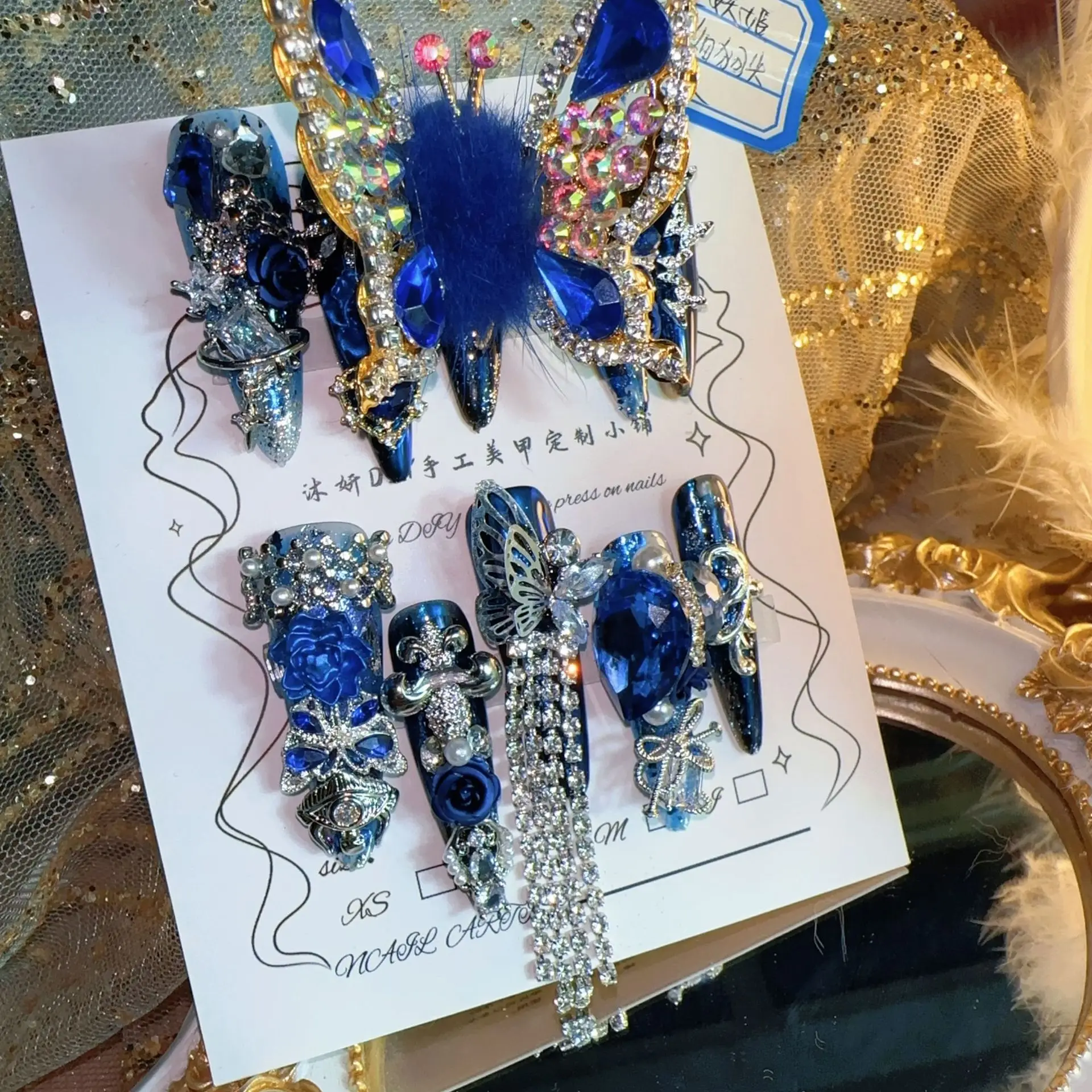 

Фэнтези Фея Пресс на ногтях Темно-синий Алмазный Бабочка Украшение Дизайн Королевский Синий Блеск Легко наносится Королевский Синий Блеск