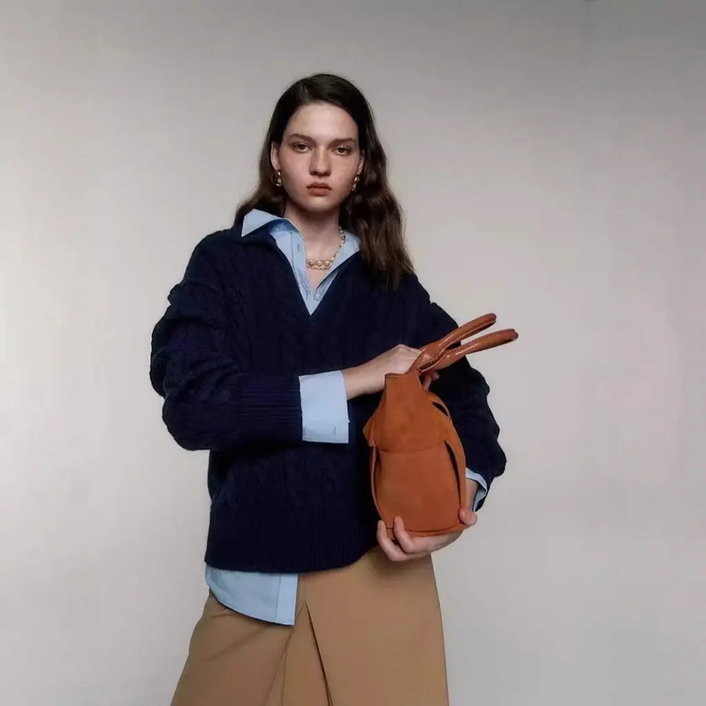 

Korean Style Pure Wool Sweater Long-Sleeved V-Neck Pullover Loose Knitted Fashionable Women's Top