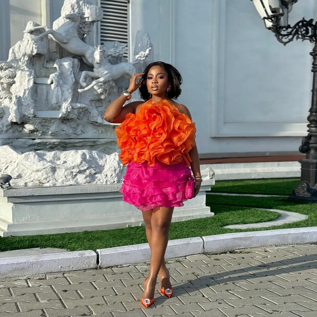 Puffy ตาข่าย Ruffles ชุดราตรีอินเทรนด์ Strapless ฉัตรตาข่ายแอฟริกาชุดราตรีพิเศษ Tulle มินิค็อกเทลปาร์ตี้ชุด