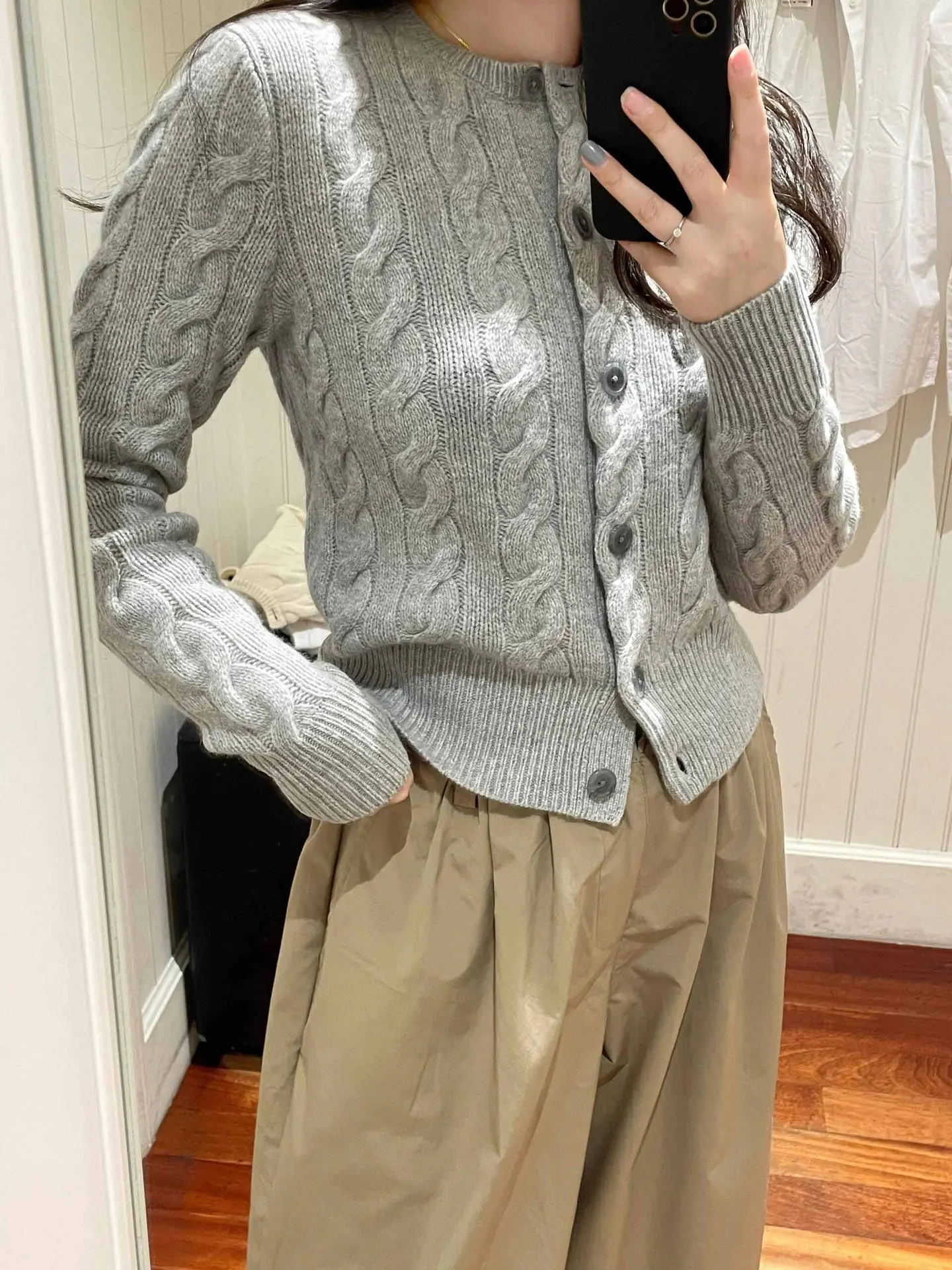 سترة RL Winter 2025 مقصوصة، سترة منسوجة من القطيفة مع تطريز، بلوزة أنيقة متماسكة برقبة دائرية للنساء المتطورة