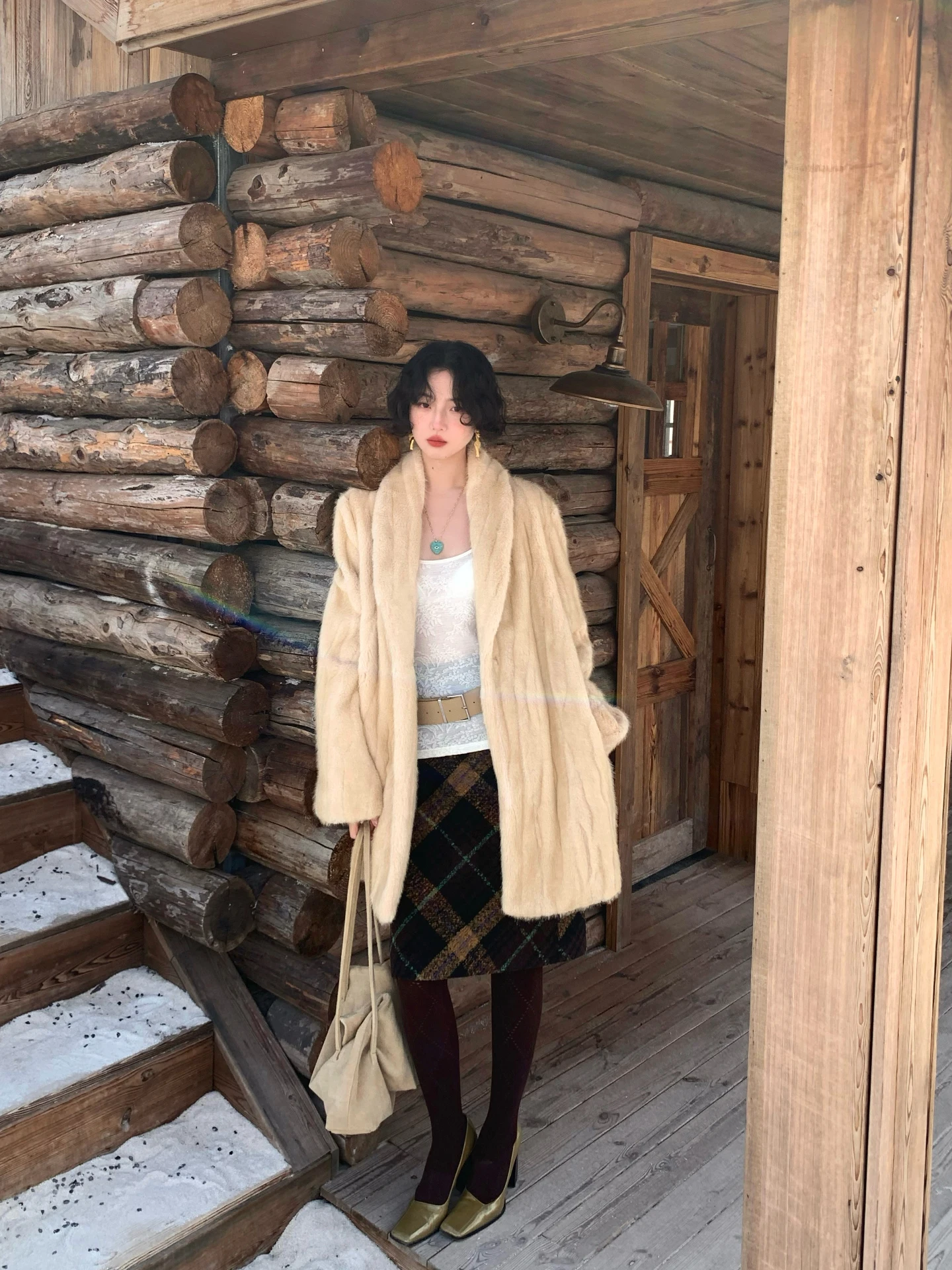 

Ele Retro Thiened Fur Jaet Women's Coat Environmental Protection New Arrival 2026 Spring Season Polyester Fiber