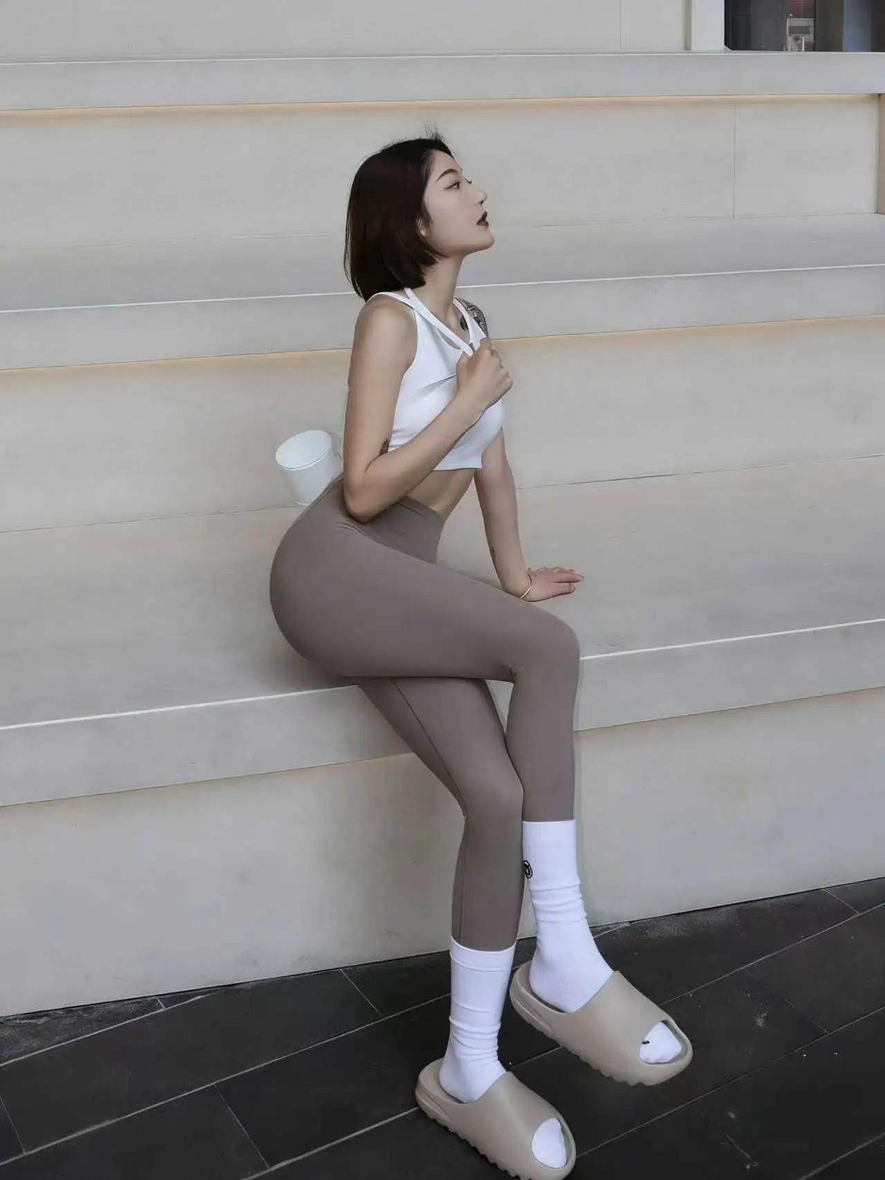 ciabatte-in-eva-unisex-con-suola-spessa-antiscivolo-per-interni-ed-esterni-nuovo-stile-estivo-comode-e-facili-da-indossare