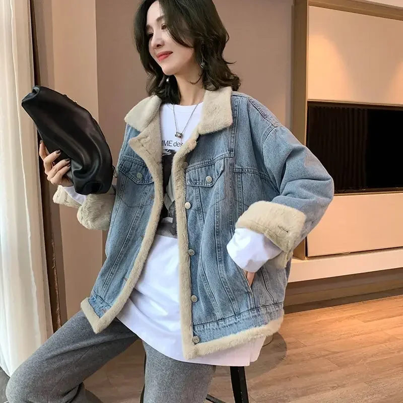 With Fur Plush Denim Jacket for Women Wool Inside Padded Woman Jean Coat Blue Outerwear Warm Winter 2024 Cold Streetwear Vintage