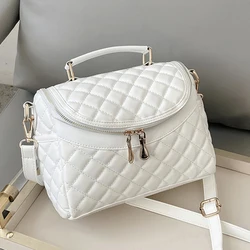 Bolsas crossbody macias de couro PU para mulheres, bolsa de luxo, bolsa de balde casual, bolsas e bolsas femininas, branco e preto, 2024