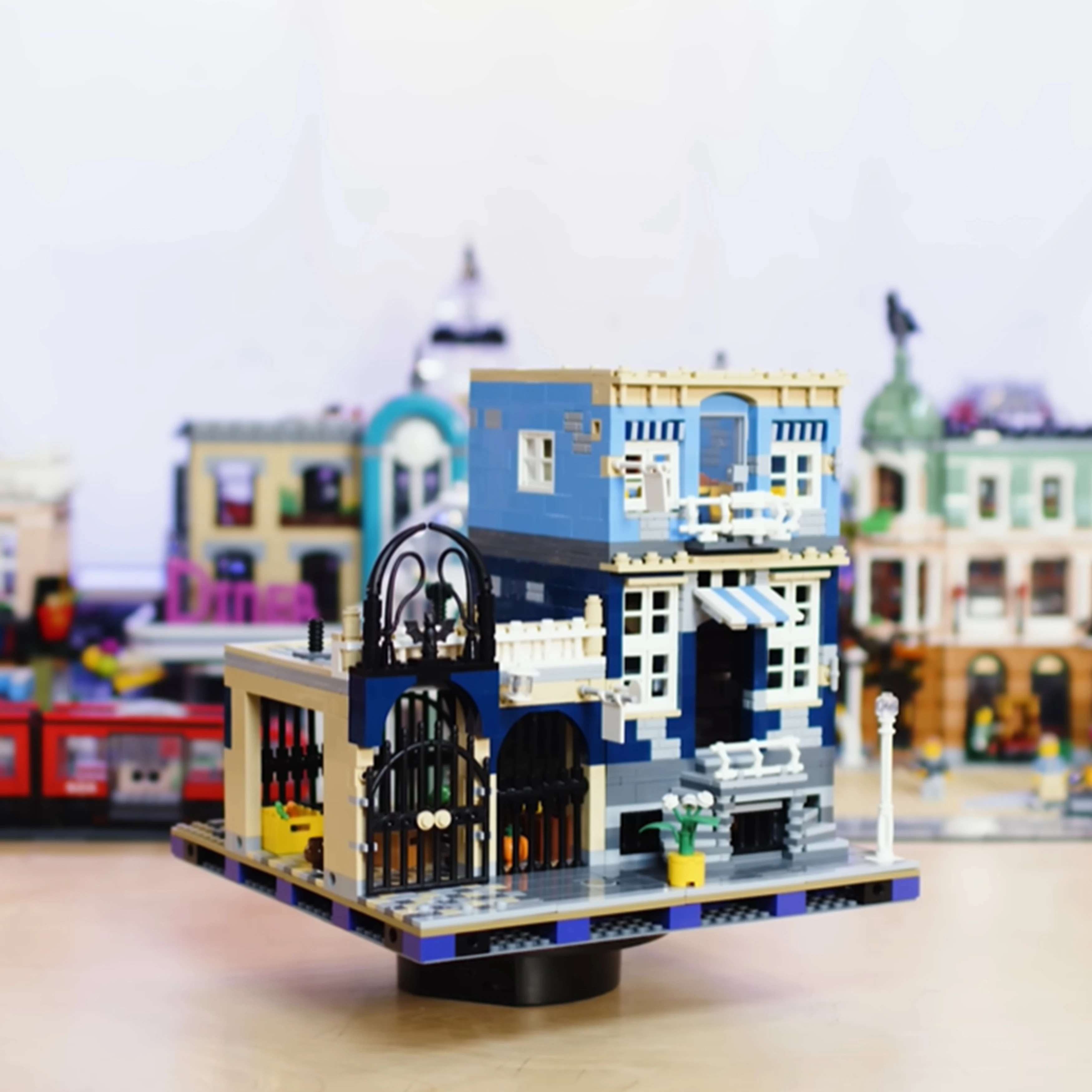 Compatible 10190 MOC Street View Building Blocks European Market Street House Architecture Model Display Set