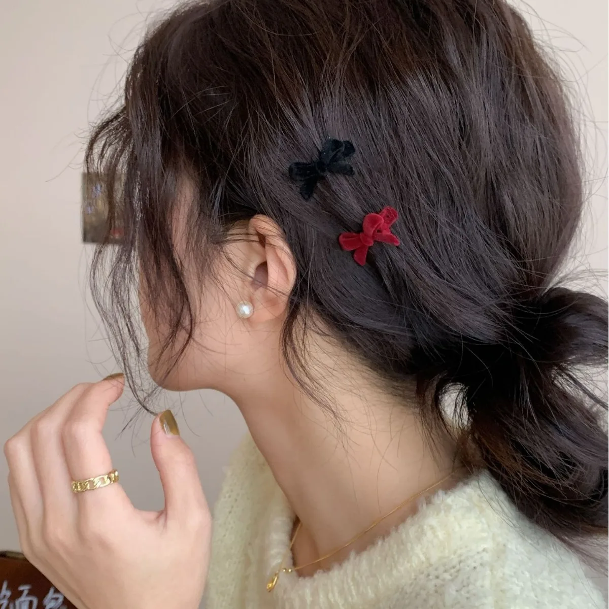 

Premium Velvet Bow Mini Hair Clamp Duck Bill Clip for Women Front Hair Side Bangs Fall Winter Daily Wine Red