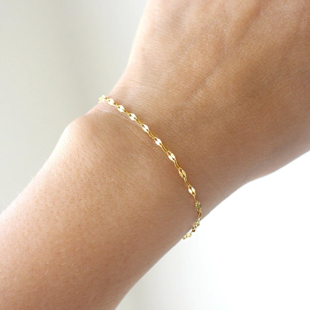 Pulsera de cadena de eslabones de labios, pulseras con dijes de Color dorado para mujer, cierre de langosta de acero inoxidable, botón a presión, joyería, envío directo