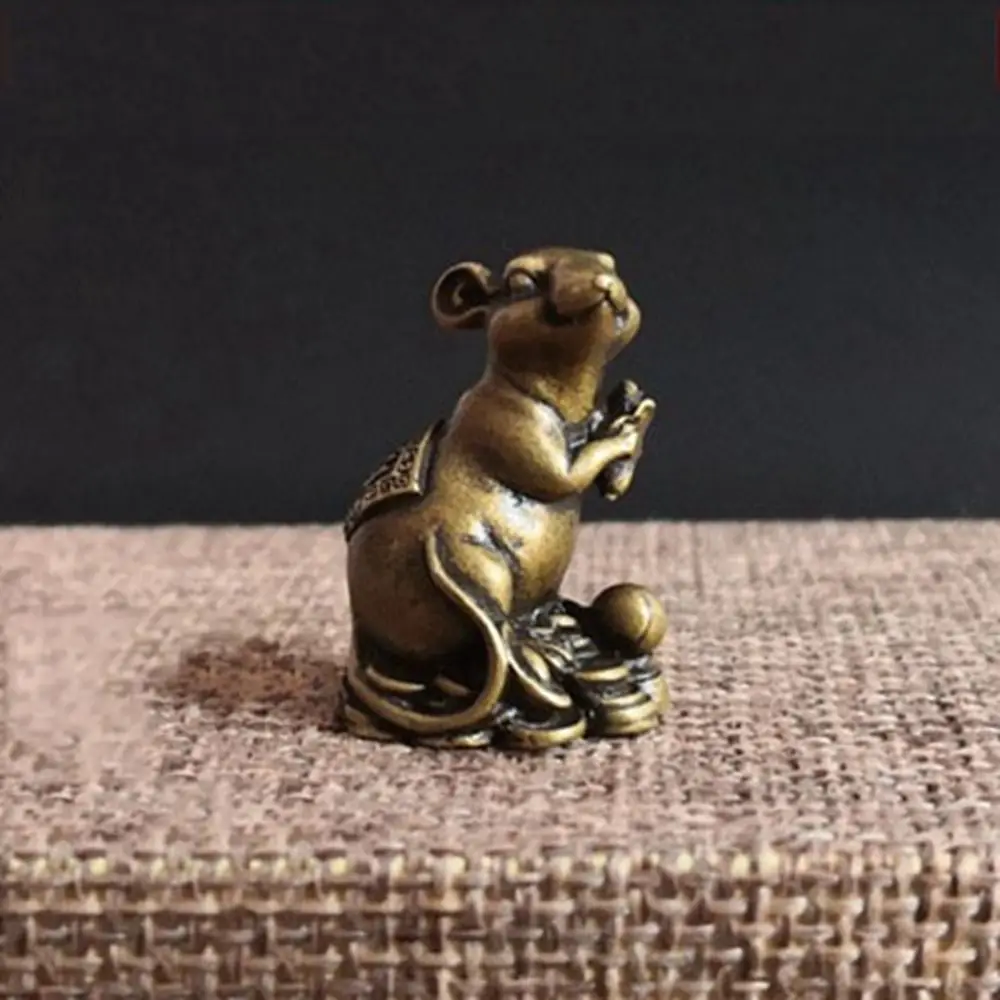 Chinese Traditional Feng Shui Rat Step On Gold Ingot Statue Zodiac Animal Mouse Love Corn Figurines Miniatures Desktop Ornaments