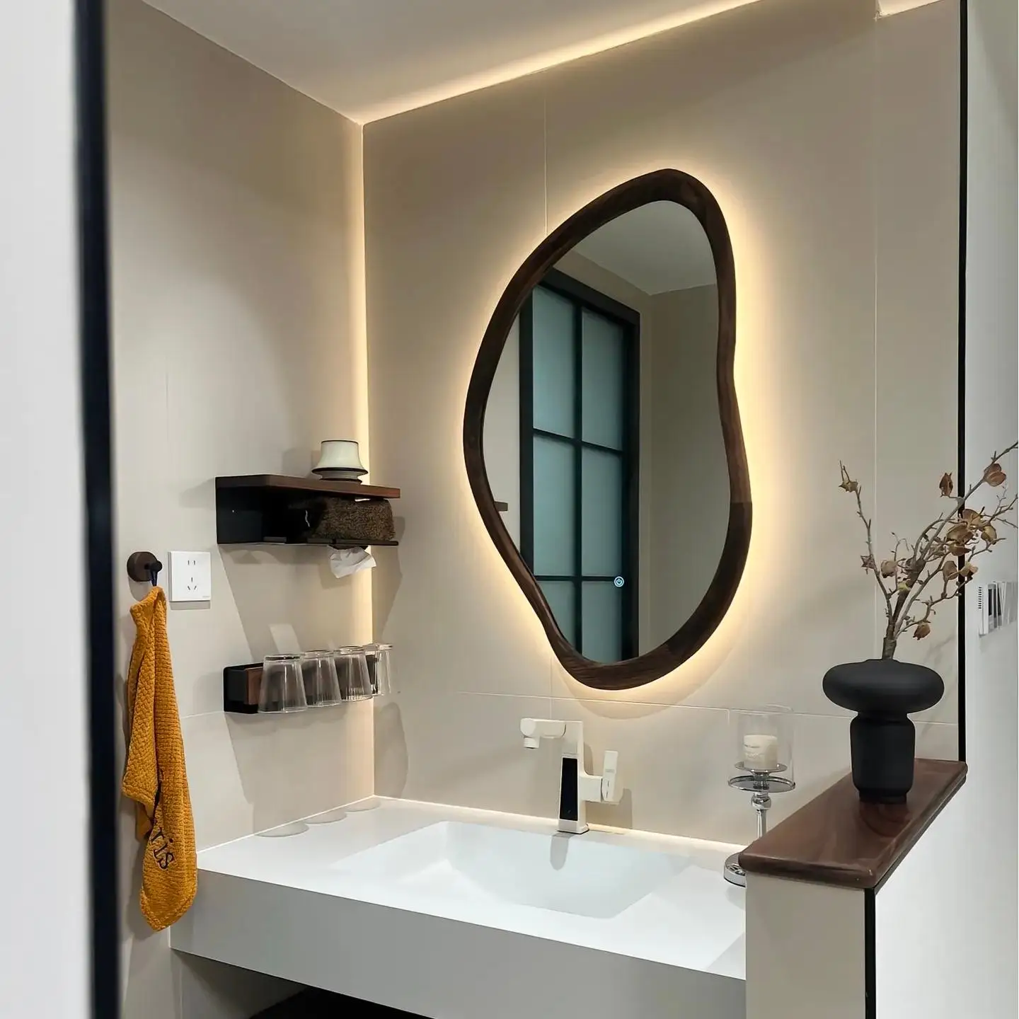 Wooden Irregular Wall Mounted Bathroom Mirror Decorative Vanity Mirror For Home Hotel Bathroom Modern Decor