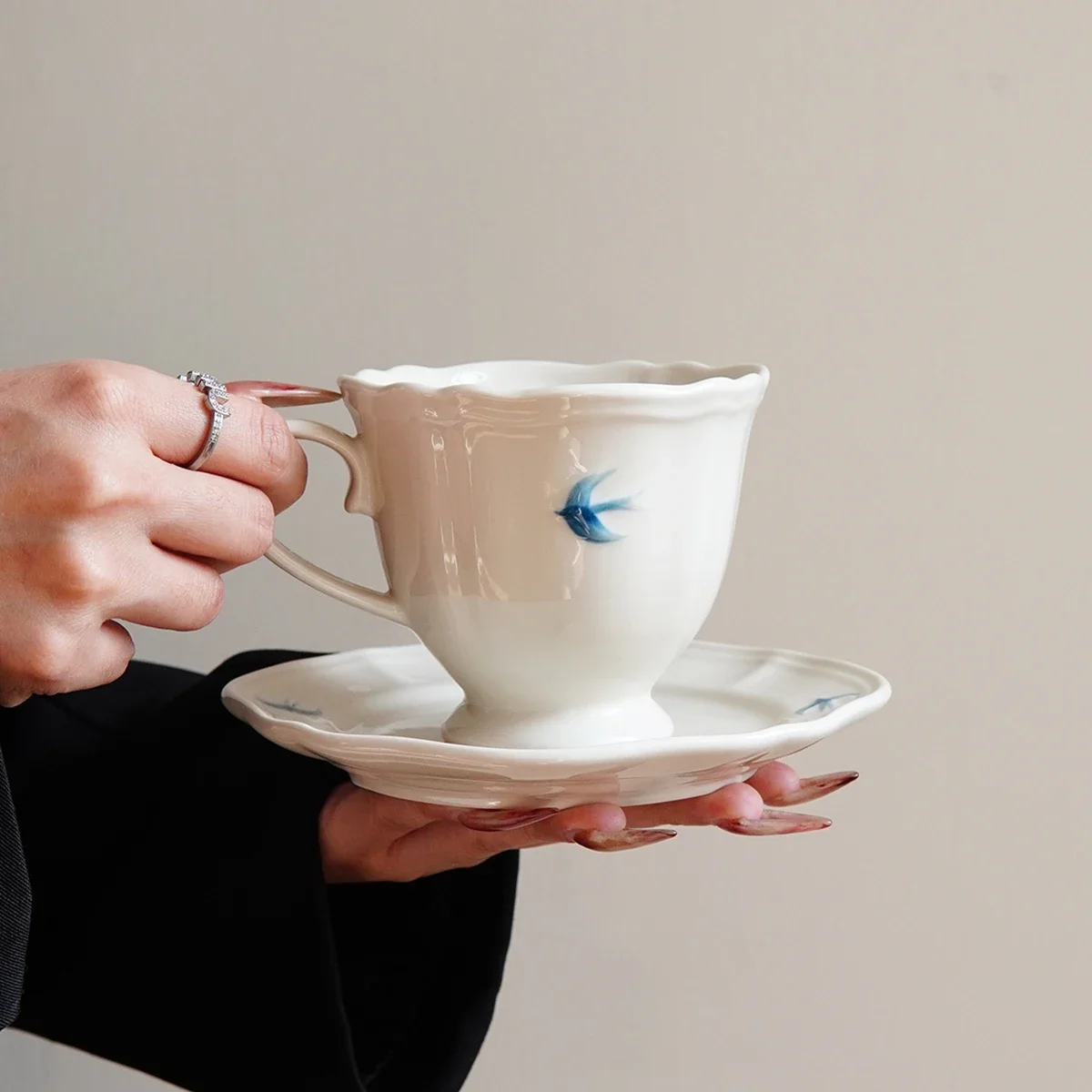 300Ml Blue Swallow Lace Coffee Cup and Saucer, Simple Embossed Hand-Painted Dessert Cake Saucer, Latte Art Cup Afternoon Tea Cup