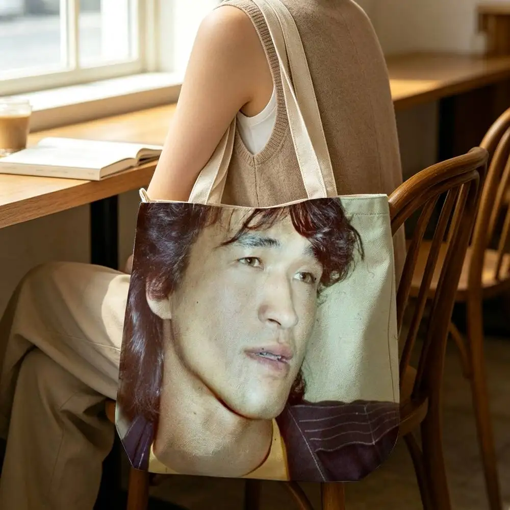 Russia R-Rock Band Viktor Tsoi Tote Bag for Women Reusable Shopping Tote BagZippered Inspirational Scripture Shoulder Bags Print