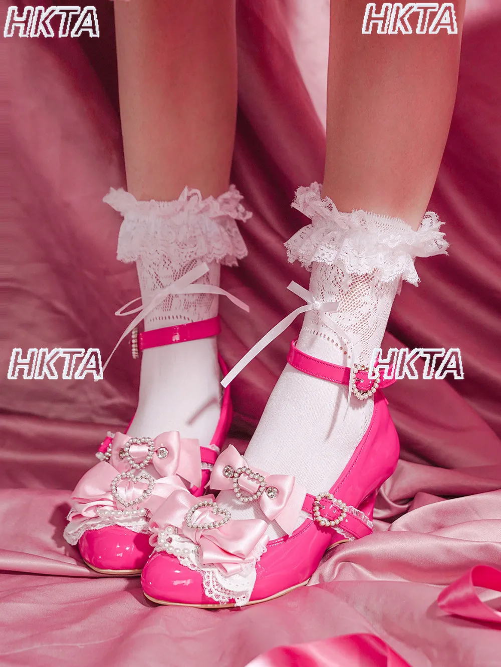 Ancient Kawaii Pointed Head Love Hollow Wedge Black Shoes Elegant Pearl Lace Bow Tower Buckle Lolita High Heel Pumps Shoes Women