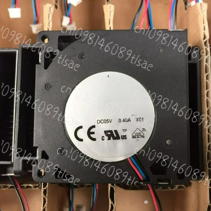 Ventilateur de refroidissement de serveur à 3 fils DC 5V 0,40A BFB0505HHA-C