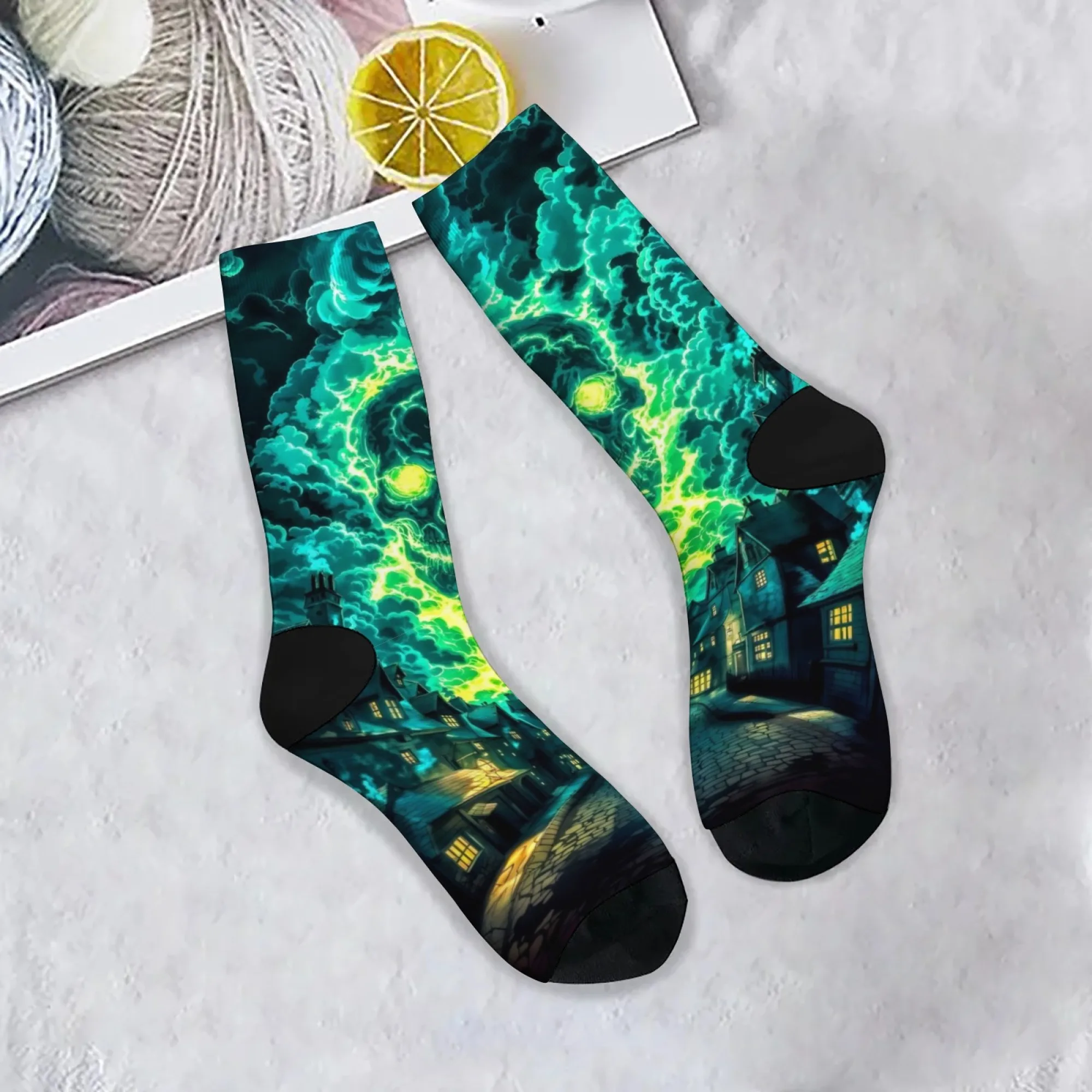 Harajuku Retro Spooky Glowing Skull Cloud Print Herrensocken Bequeme atmungsaktive Freizeitsocken Roman Street Hip Hop Crew Socken
