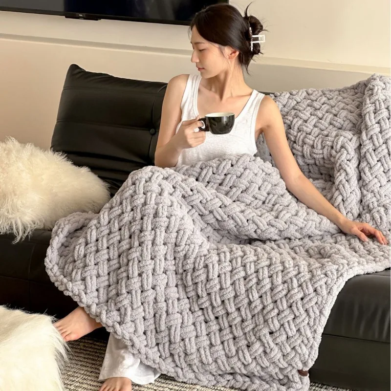 130x170cm Hand Woven Yarn Blanket Hand Knitted Throw Blanket Sofa Blanket Home Decor for Bedroom Bed End Decoration