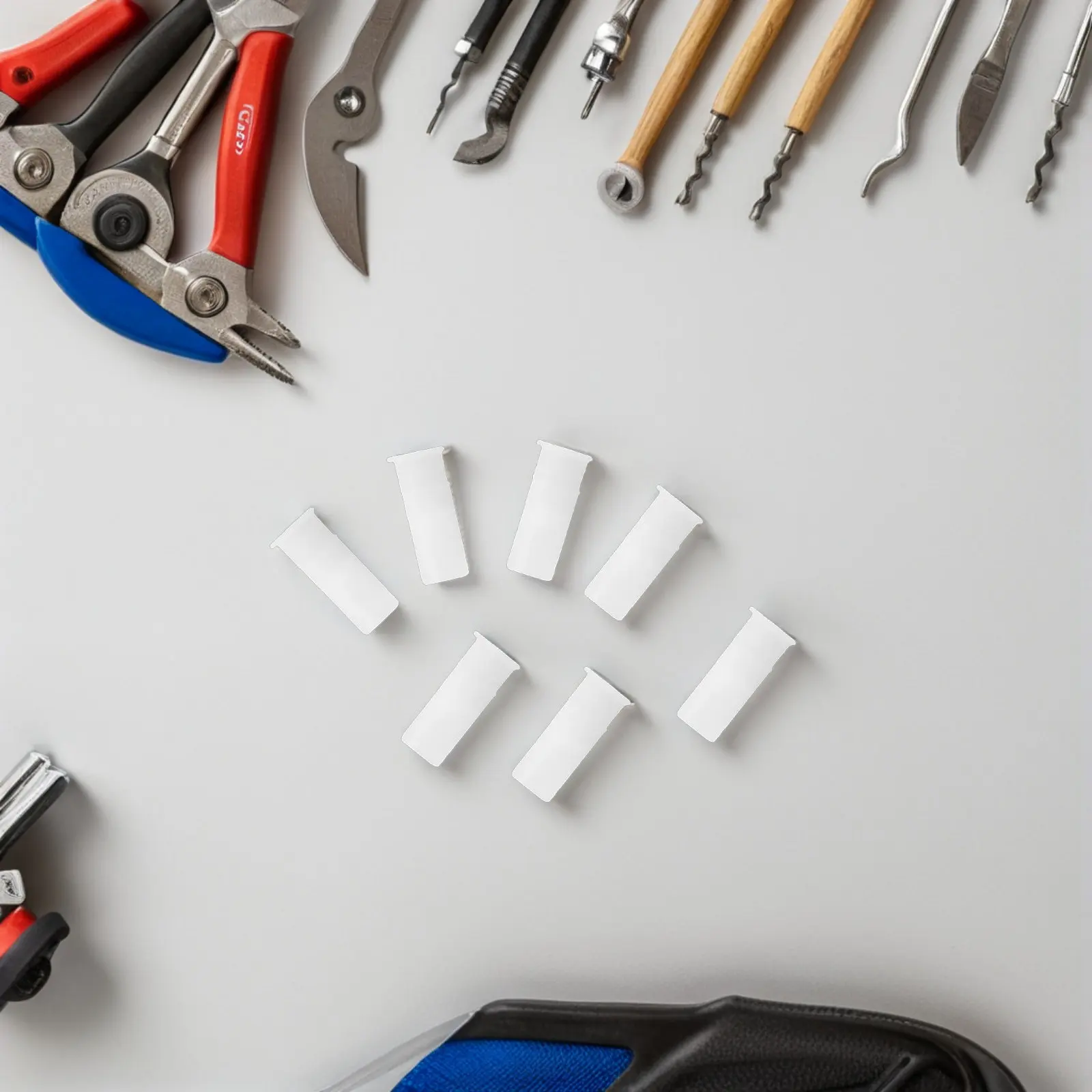 

100Pcs Sound Maker Inserts Plastic Squeakers Noise Maker Replacement Squeakers Insert Accessories Squeaking Sound Repair Tools