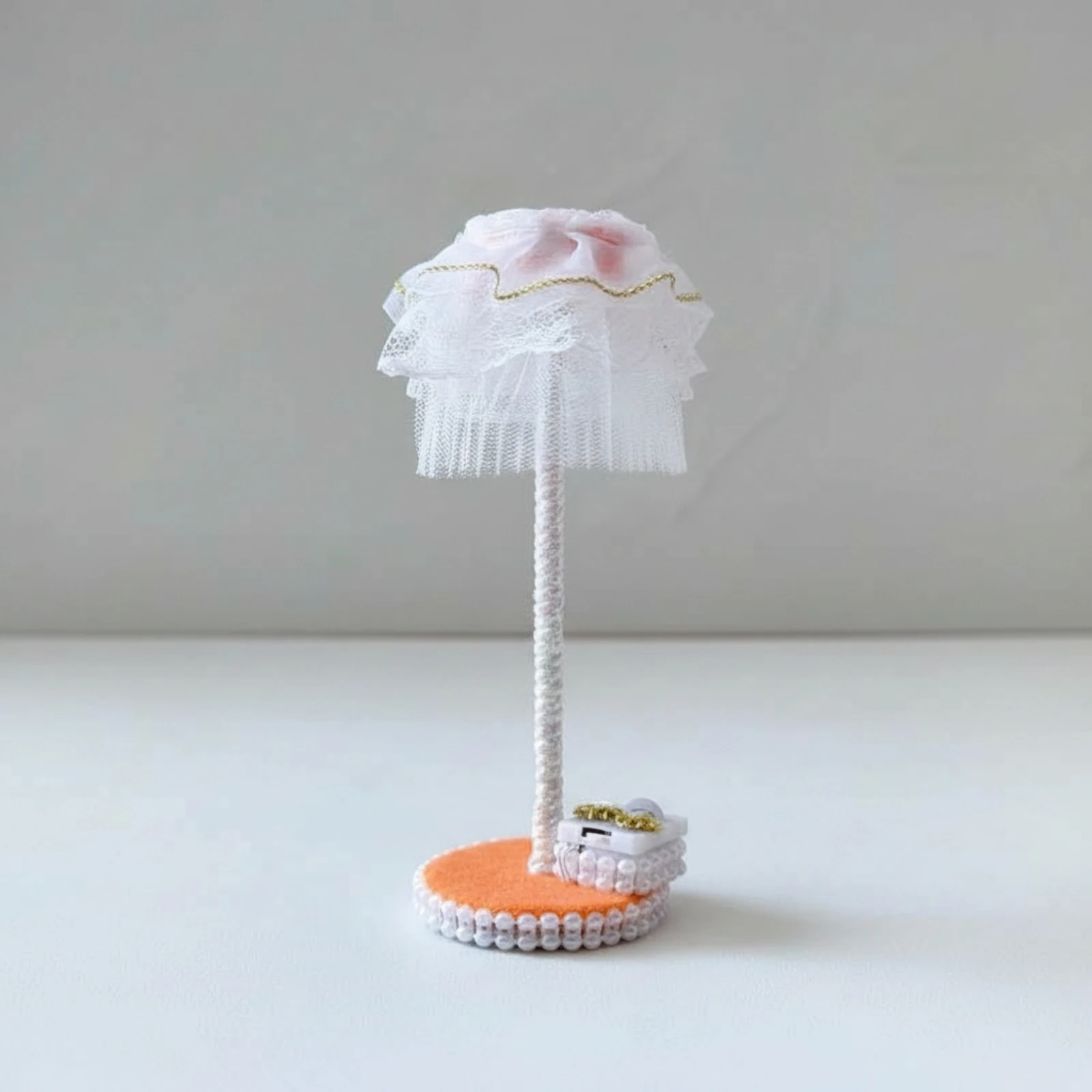 Dollhouse Table Lamp Gold-Trimmed Miniature Table Lamp White Compact for Collectors, Desk Vignette