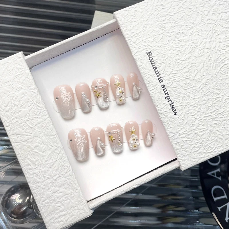 10Pcs Christmas Atmosphere Press on Nails Handmade Pearl Chain Snowflake Deer Gingerbread Decor Winter False Nails For Party﻿﻿﻿﻿