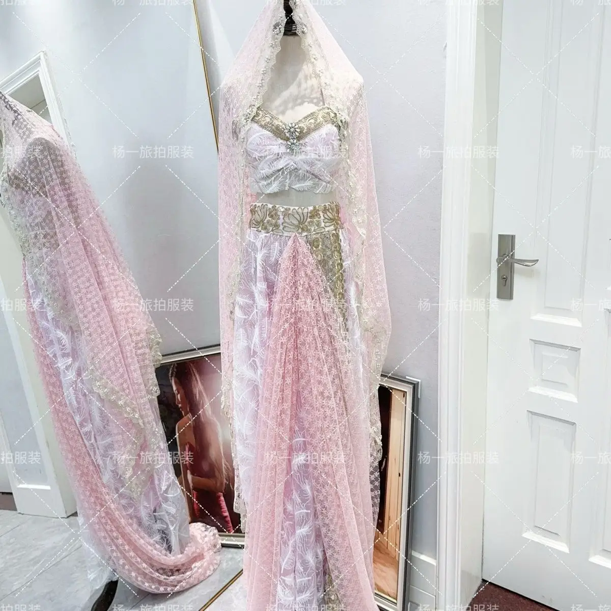 Luxury Exotic Princess Outfit Feather‑Pattern Lace Two‑Piece Suit For Dunhuang Desert Xishuangbanna Travel Shooting Cos Event