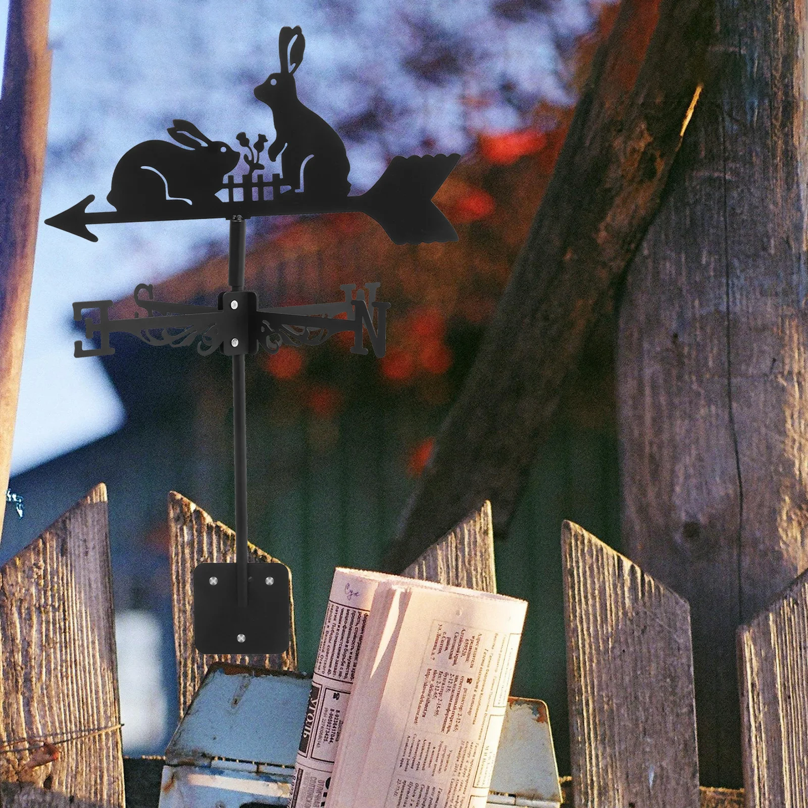 

Retro Iron Weather Vane Wind Direction Indicator for Garden Lawn Yard Decor Roof Decoration Metal Weathervane Ornament