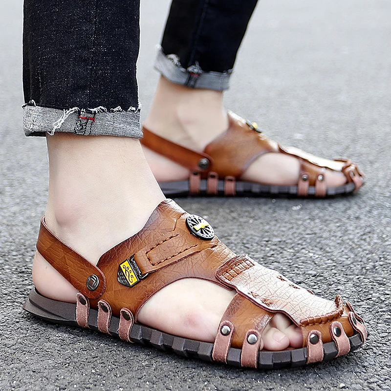 Sandal musim panas baru untuk pria, ukuran besar 47 sepatu pantai luar ruangan, sandal modis dan kasual, sandal jepit kulit untuk pria.