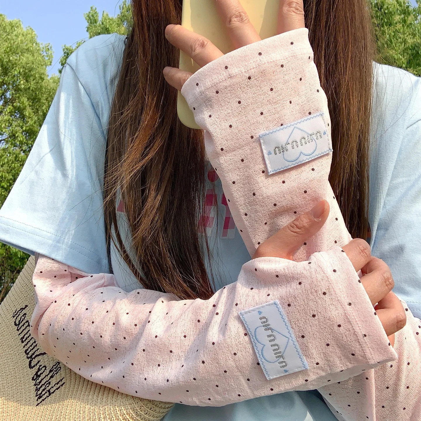 Summer Polka Dot Loose Icy Silk Sun-Protective Arm Sleeves Lightweight Outdoor Cycling and Driving Arm Covers for Sun Protection