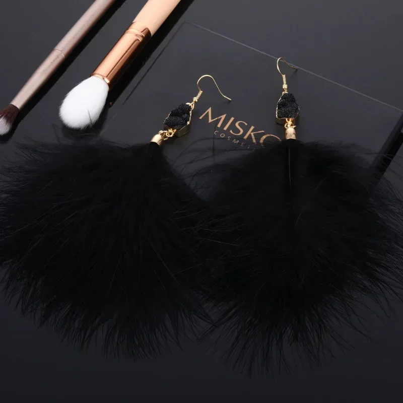 Winter Long Crystal Pink Feather Earrings Large Plush Pendant Tassel Drop Earrings for Women 2023 Trendy Boho Wedding Jewelry