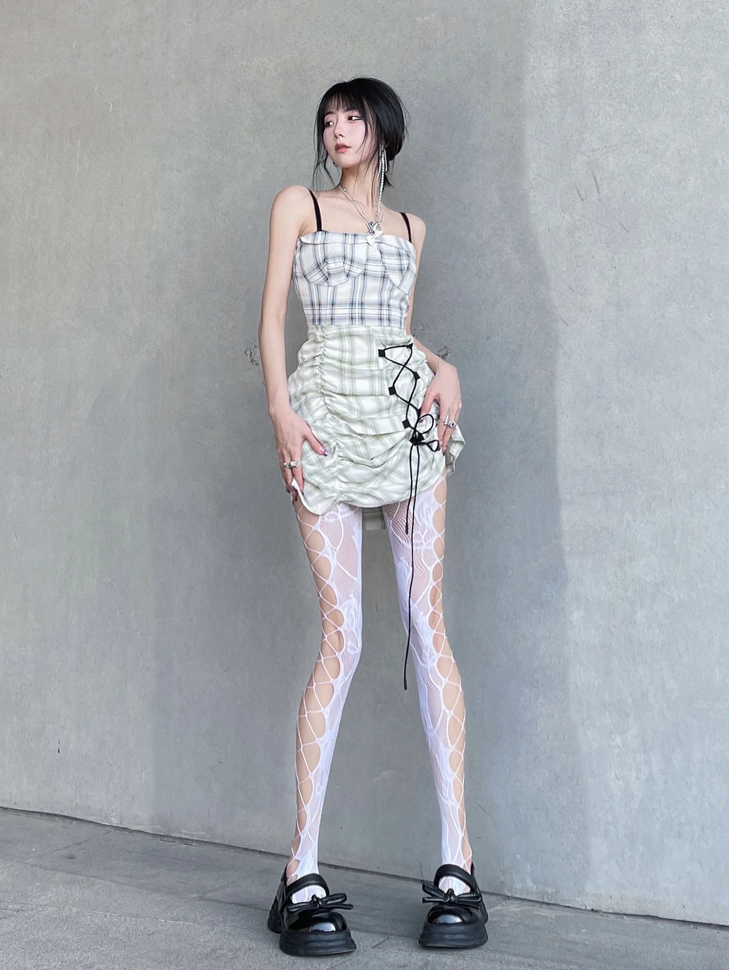 Spicy Girls Sexy Sexy Colored Mesh Socks Rose Jacquard Side Cross Strap Hollow Small People's Pantyhose Children Tik Tok