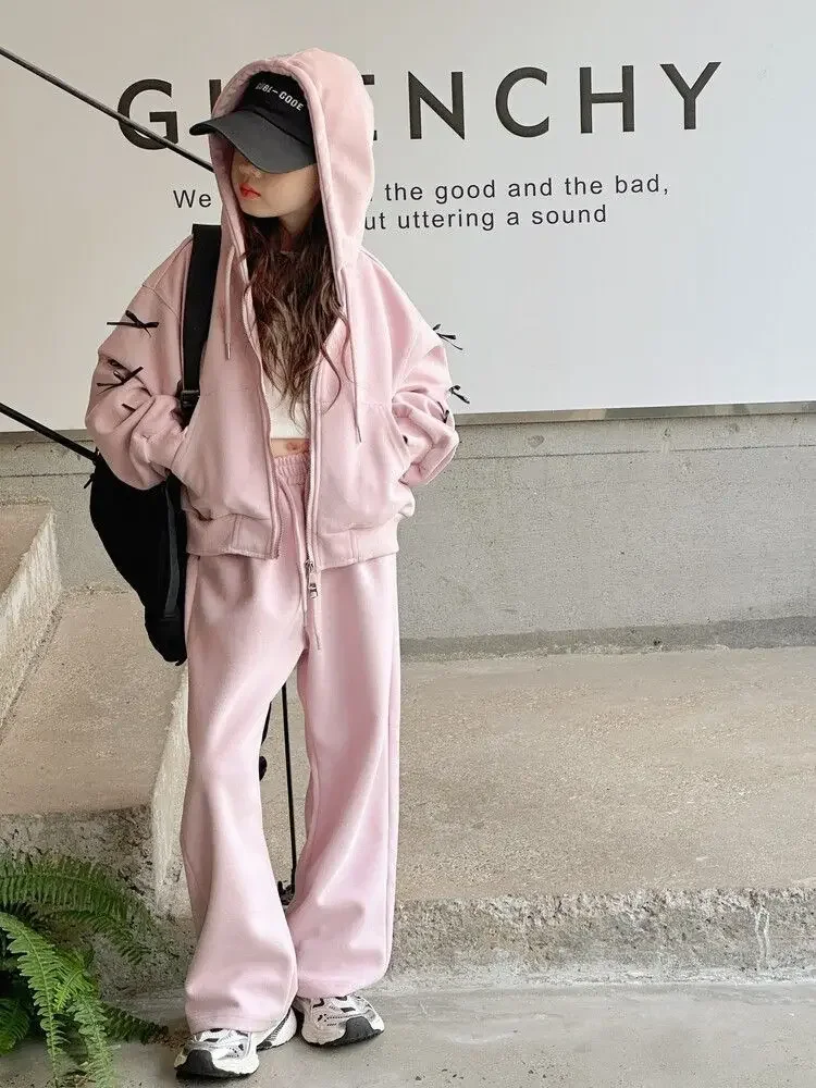 Mädchen-Trainingsanzug mit Kapuze und Schleifendetail – zweiteiliges Outfit im koreanischen Stil mit langärmeliger Jacke und Hose für größere Kinder. – Detail 13