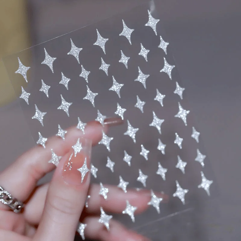 2 pezzi di glitter argentati farfalla / stelle design adesivi per nail art forcina autoadesiva decorazione della cassa del telefono cellulare accessorio fai da te