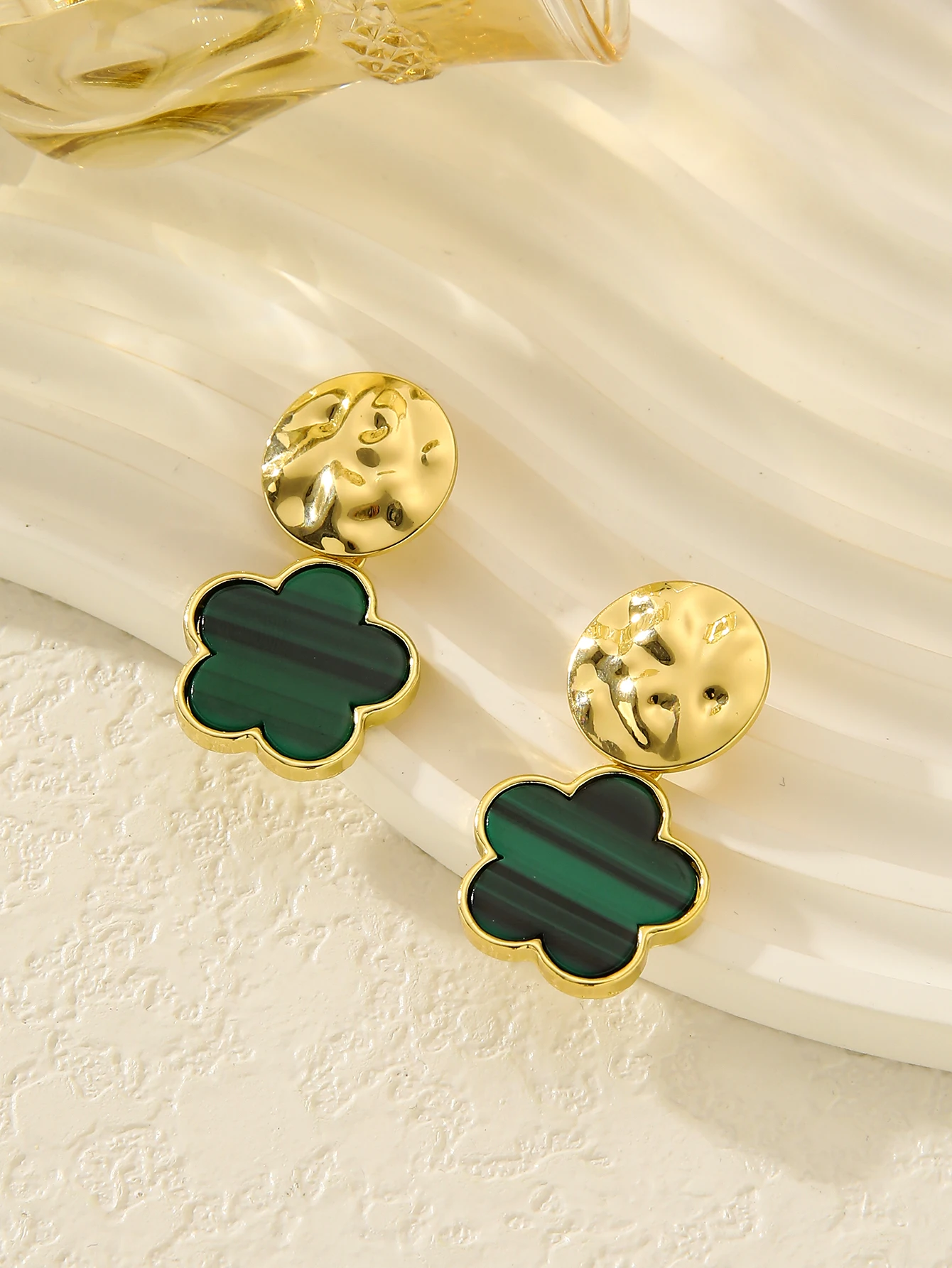 1 Pair Lucky Four Leaf Clover Design Geometric Dangle Earrings