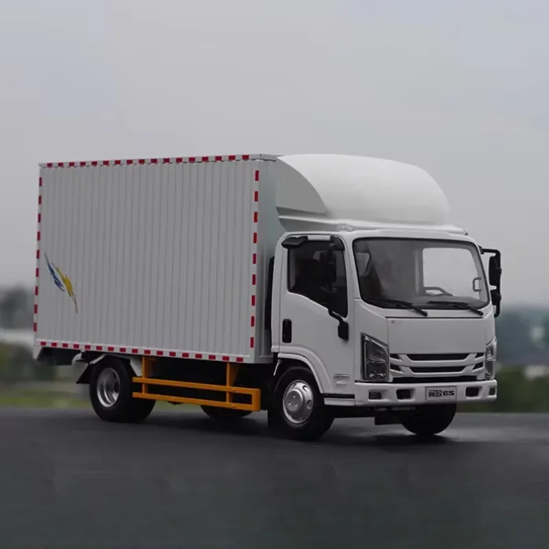 for Diecast 1:18 Winged Van Light Truck Alloy Car Model Finished Product Simulation Toy Gift Static Model Display