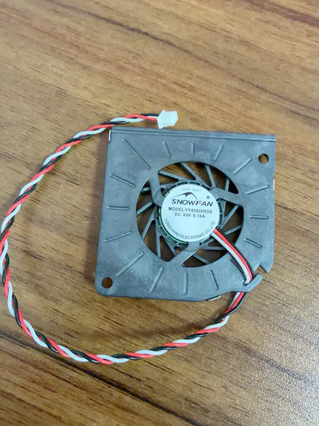 

YY4505H05S 5V 0.15A 3-wire ultra-thin cooling fan