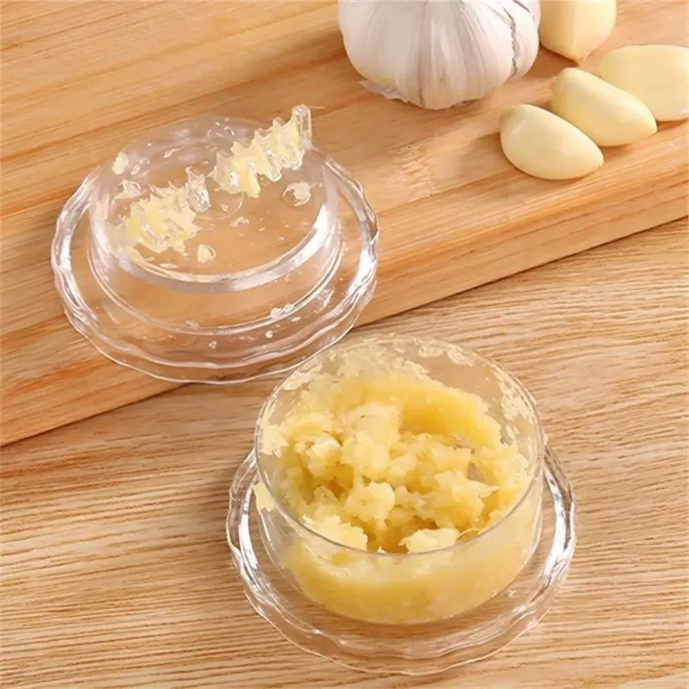 Kitchen Multifunctional Garlic Manual Garlic Press Simple, Convenient and Easy To Carry Manual Garlic Press Roll Crusher Chopper