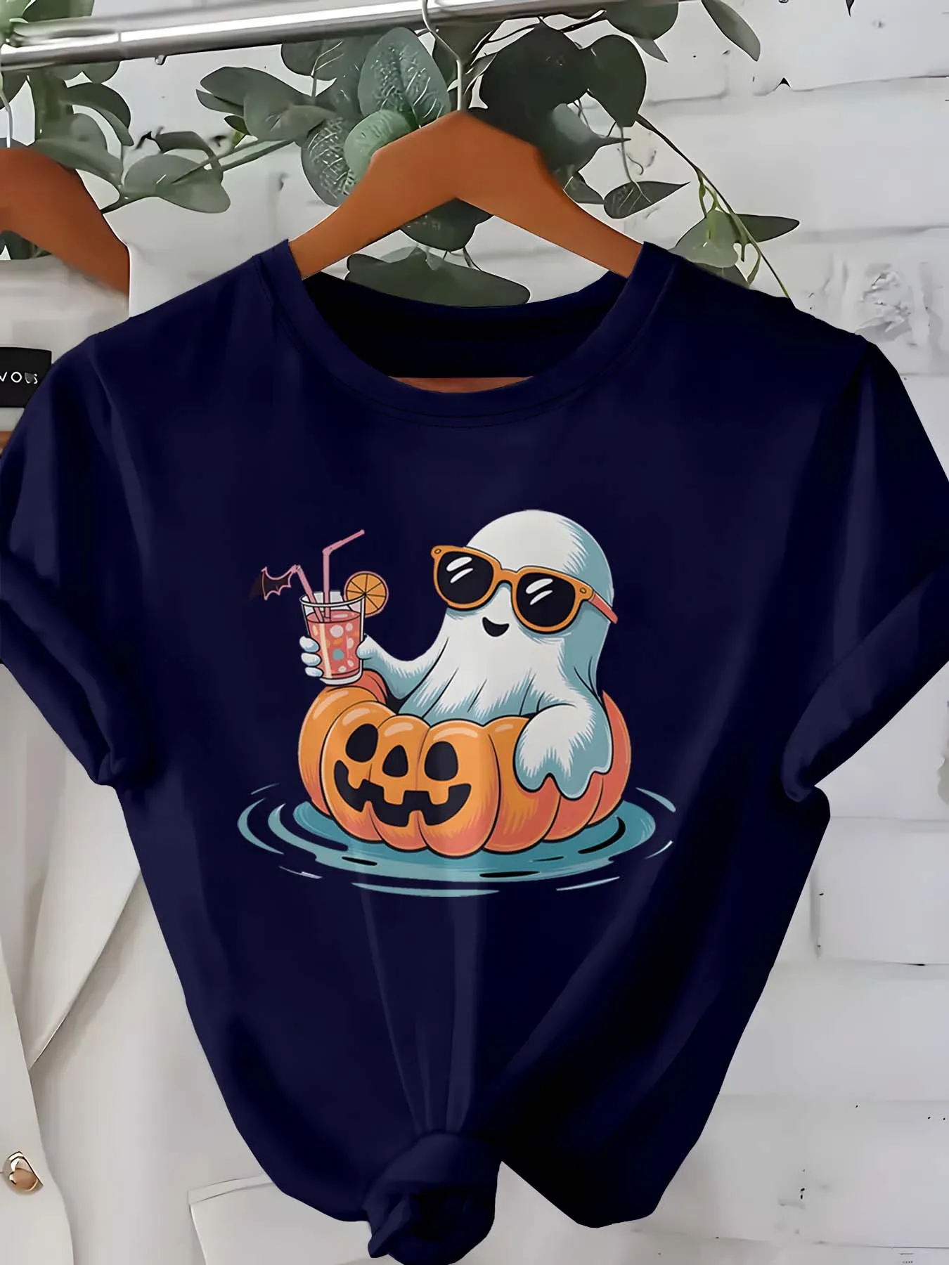 

Plus Size Trendy Ghost In Pumpkin Float With Cocktail Design Fashion Outfit