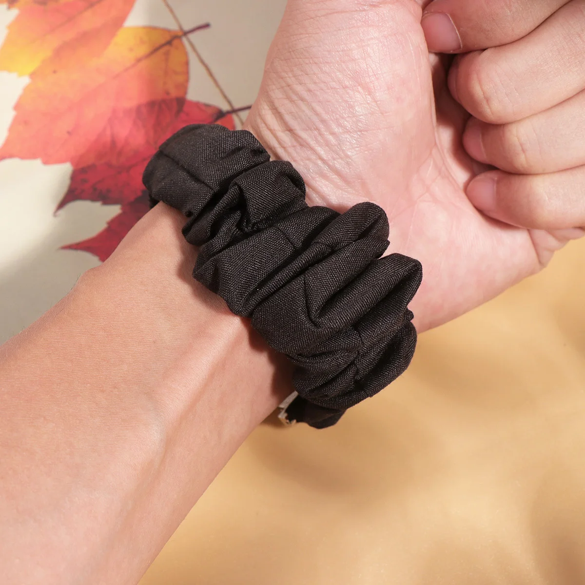 

1Pcs Cloth Watch Strap Printed Headband Design Comfortable Breathable Soft Fabric Watch Wristband 20Mm Black Fashion Replacement