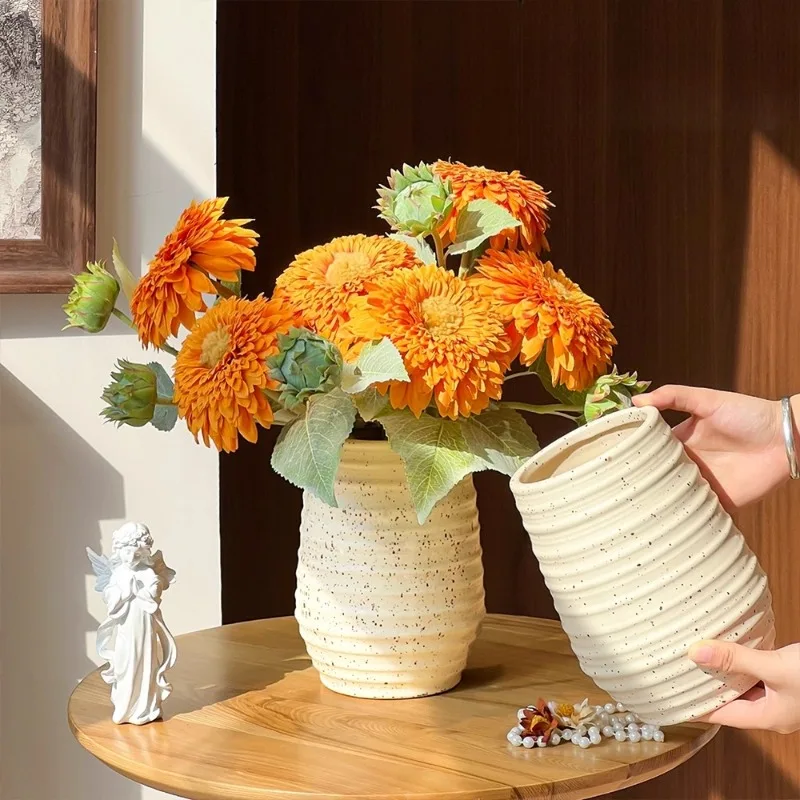 

Nordic Medieval Ceramic Vase Ornament Living Room Flower Arrangement Light Luxury High-end Dining Table Dried Flower Decoration