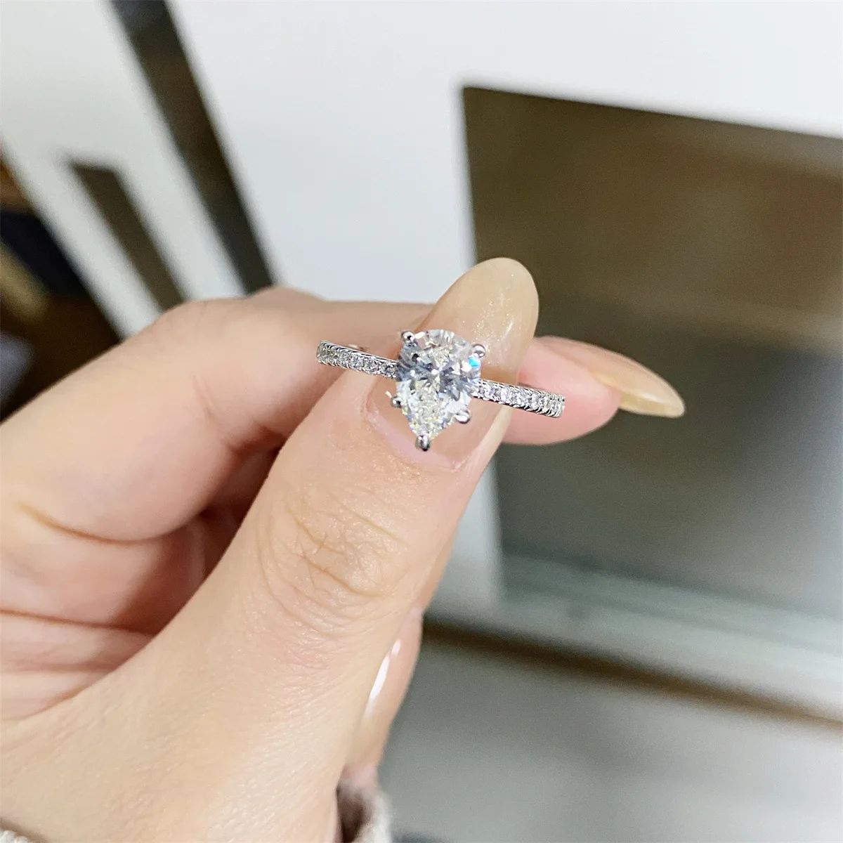 

1 Carat Pear Shaped Moissanite Ring for Women S925 Silver Classic Wedding Ring D Color Moissanite VVS1