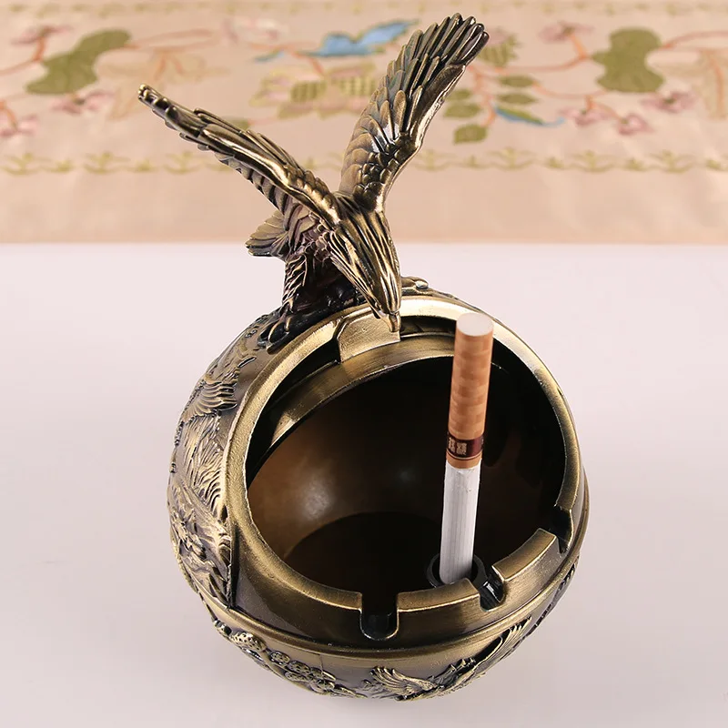 Smoke Proof Vintage Ashtray with Lid Windproof Shatterproof Home Office Decor