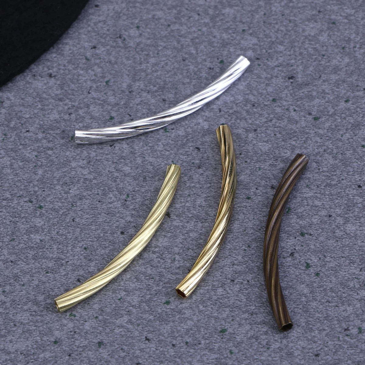 

200pcs Copper Round Tube Bent Curved Beads Charms for DIY Bracelets Earrings Necklace Making Jewelry Accessories