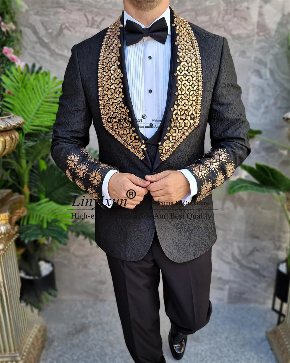 Luxury Gold Rhinestone Embellished Men\'s Suits Groom Wedding Tuxedos 3 Pieces Male Prom Blazers Shawl Lapel vestidos de novia