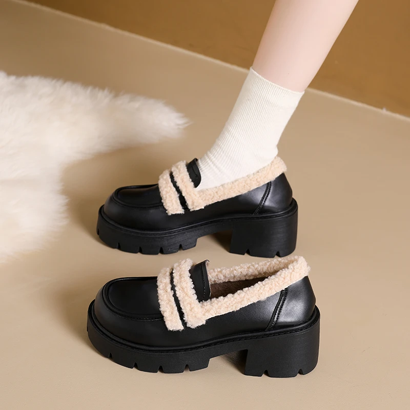 2025 جديد المرأة أحذية سميكة القاع شتاء دافئ صوف مبطن حذاء مسطح جولة تو المطاط وحيد الحلو نمط الأحذية #3