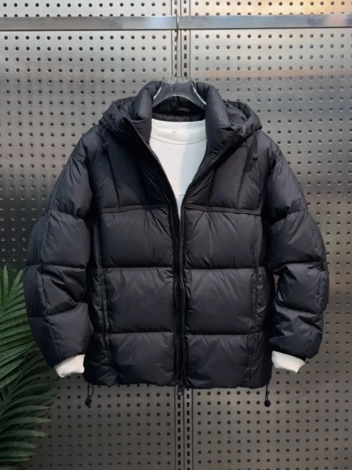 

Winter New Lightweight Puffy Jaet Men's Casual Outdoor Cotton Coat with Hood Warmth Breathable Faionable Youth Polyester