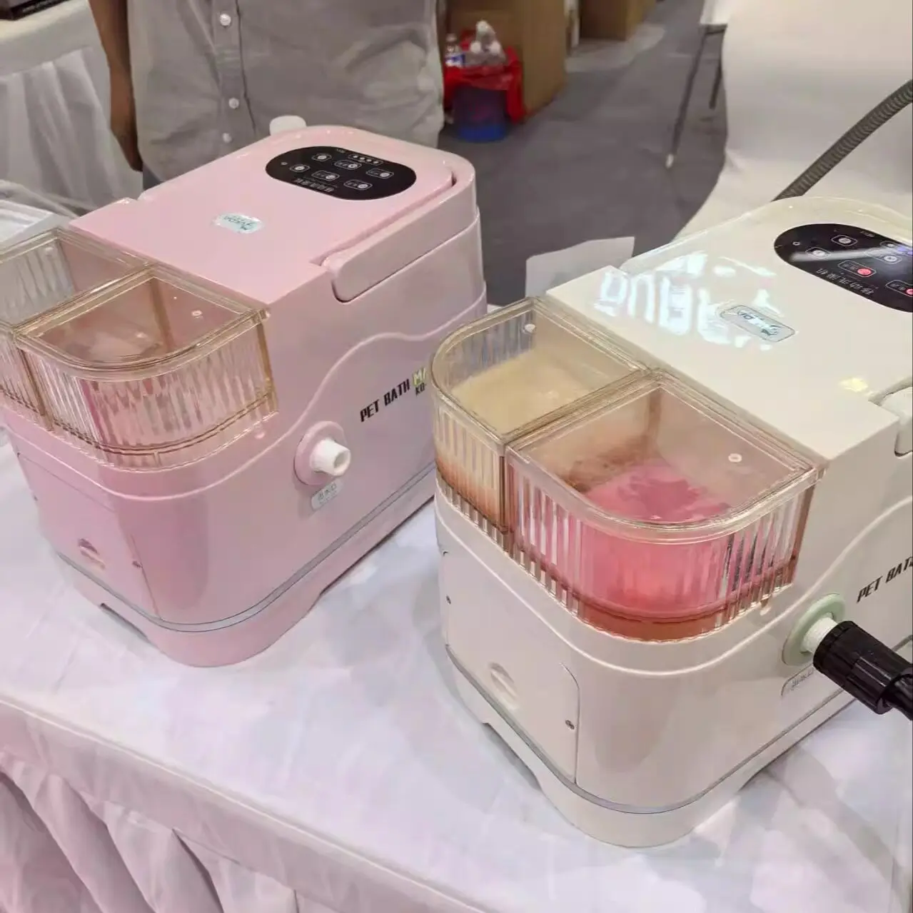 Wholesale of pet SPA machines, dog bath foam machines, shampoo thinner units, and portable foam dispensers