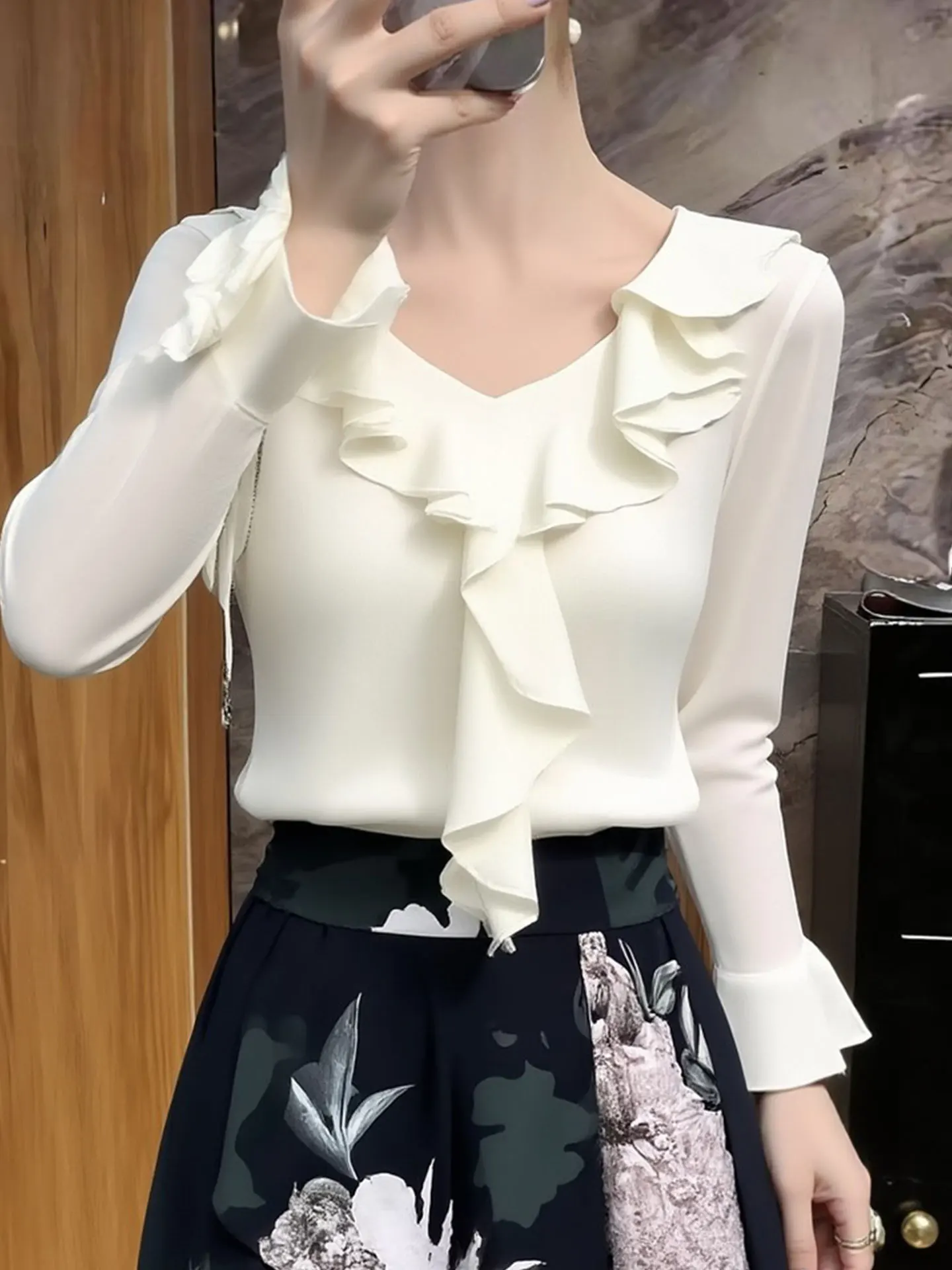 

Ele Pure Color Long Sve irt with Lace Hem Gentle Sle Spring Faion Top Korean Version Straight Cut Silk Women's S...