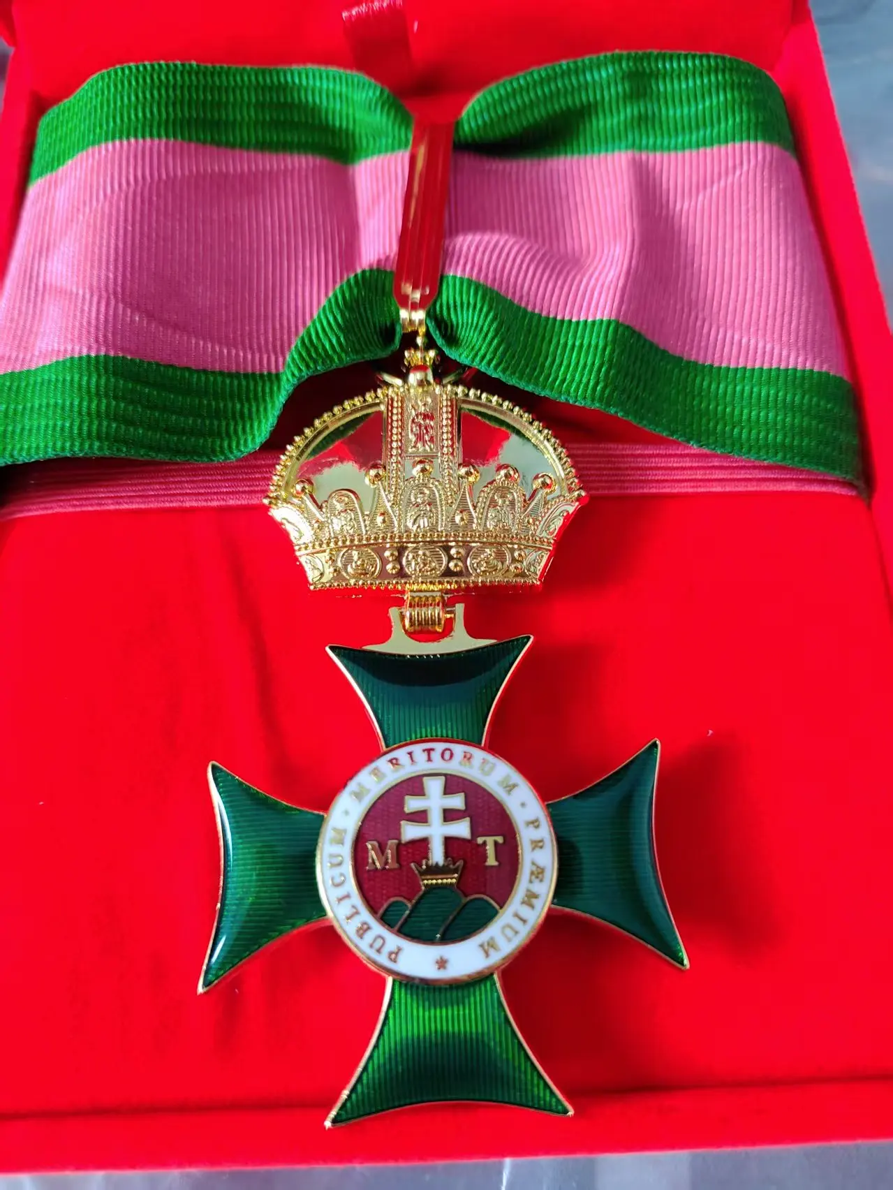 

St. Stephen Hungary Cross Commander's Order Ribbon Medal with Presentation Box
