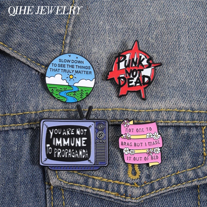 Skull Punk's Not Dead Enamel Pin Retro TV You Are Not Immune to Propaganda Brooches Humor  Lapel Badge Jewelry Gift for Friends
