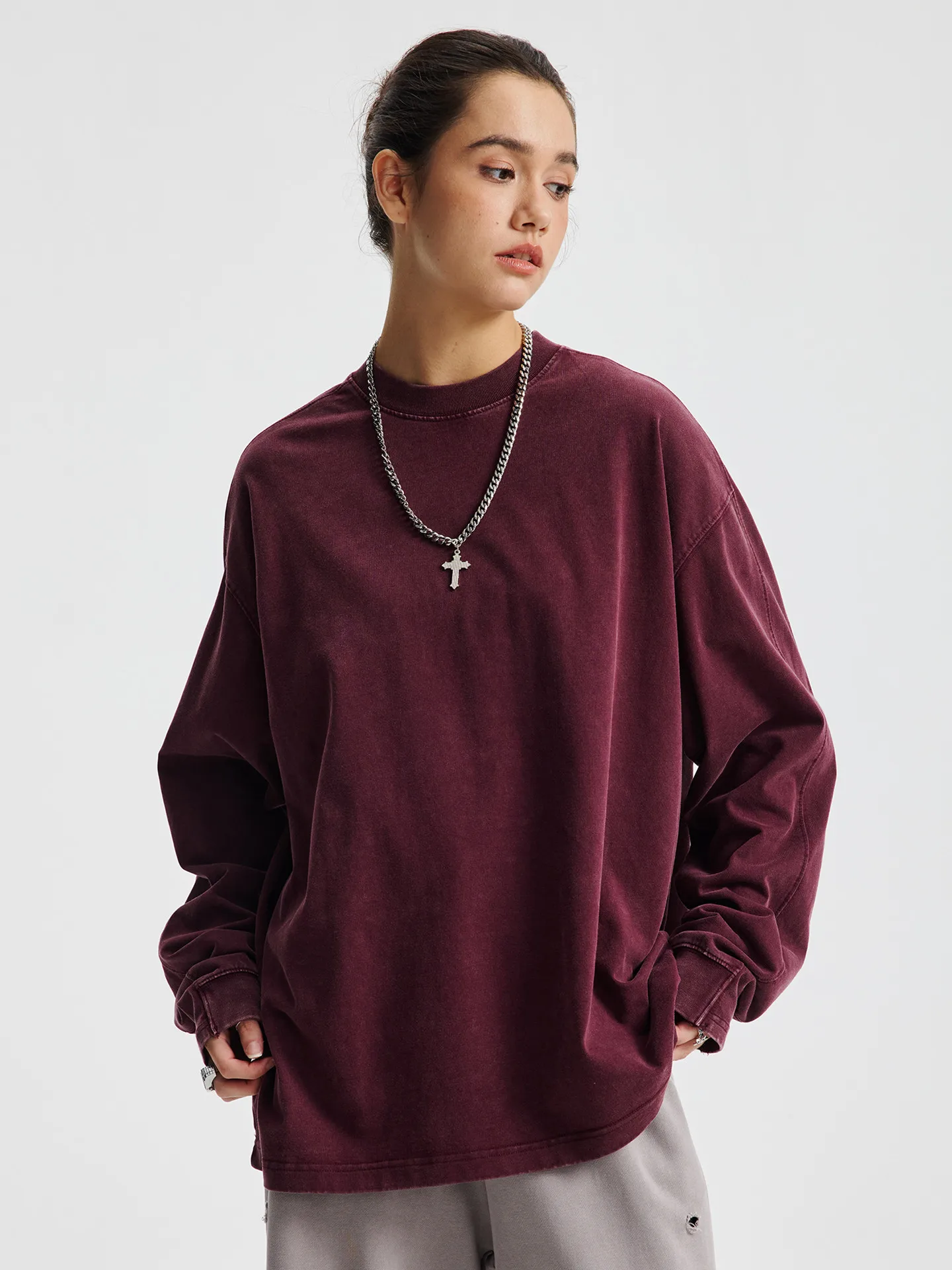 

Ретро-футболка в американском стиле с эффектом восковой окраски, длинный рукав, осенне-зимняя, свободного кроя, с заниженной линией плеч, дышащая, для повседневной носки.