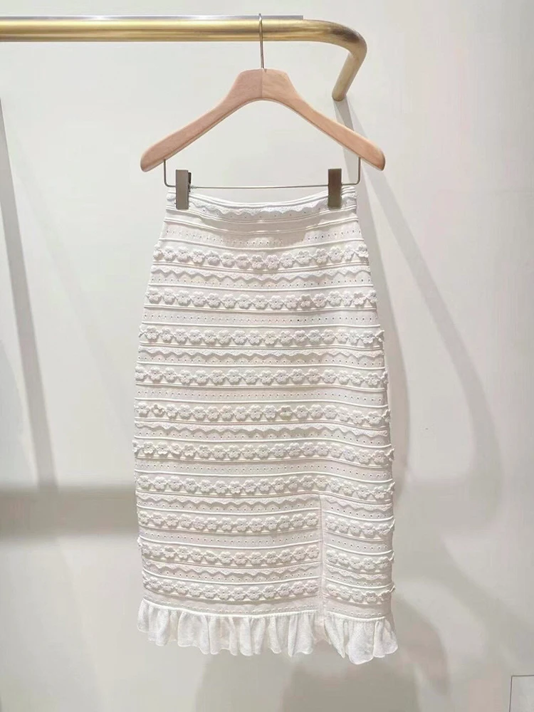 Set atasan dan rok wanita nan you high end, koleksi musim semi 2025, dengan bordir bunga dan detail hollow out, model vest dan rok, elegan nan cantik.