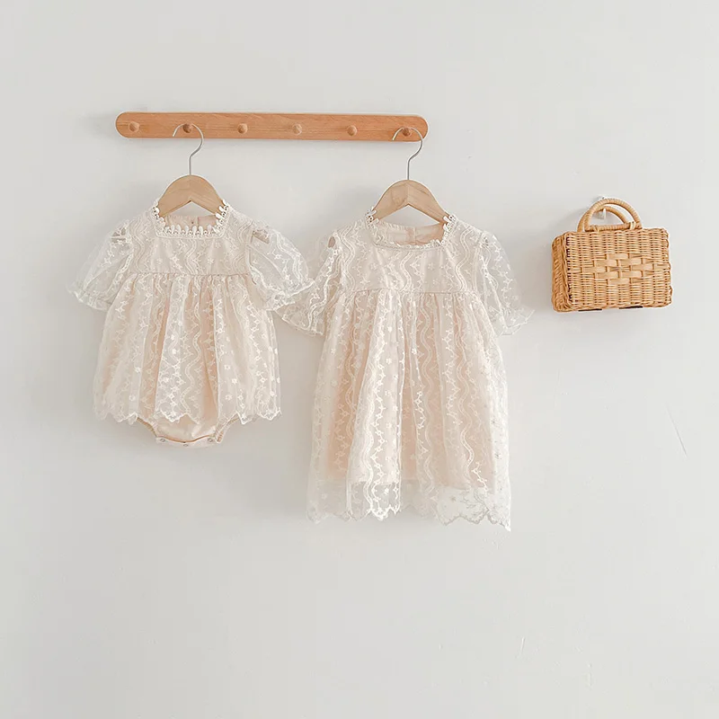 Robe d\'été en dentelle à manches courtes pour bébés filles, tenue de princesse assortie et ajustable, barboteuse en coton